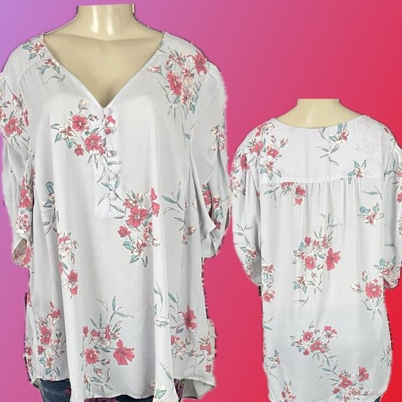 Torrid Tops - Torrid Plus 3 Light Gray Floral V-Button Neckline Ruched Half Sleeve Blouse